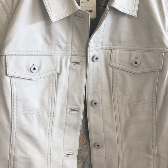 D & Co. Women’s Off White Leather Jacket - Medium NWT - Picture 2 of 7